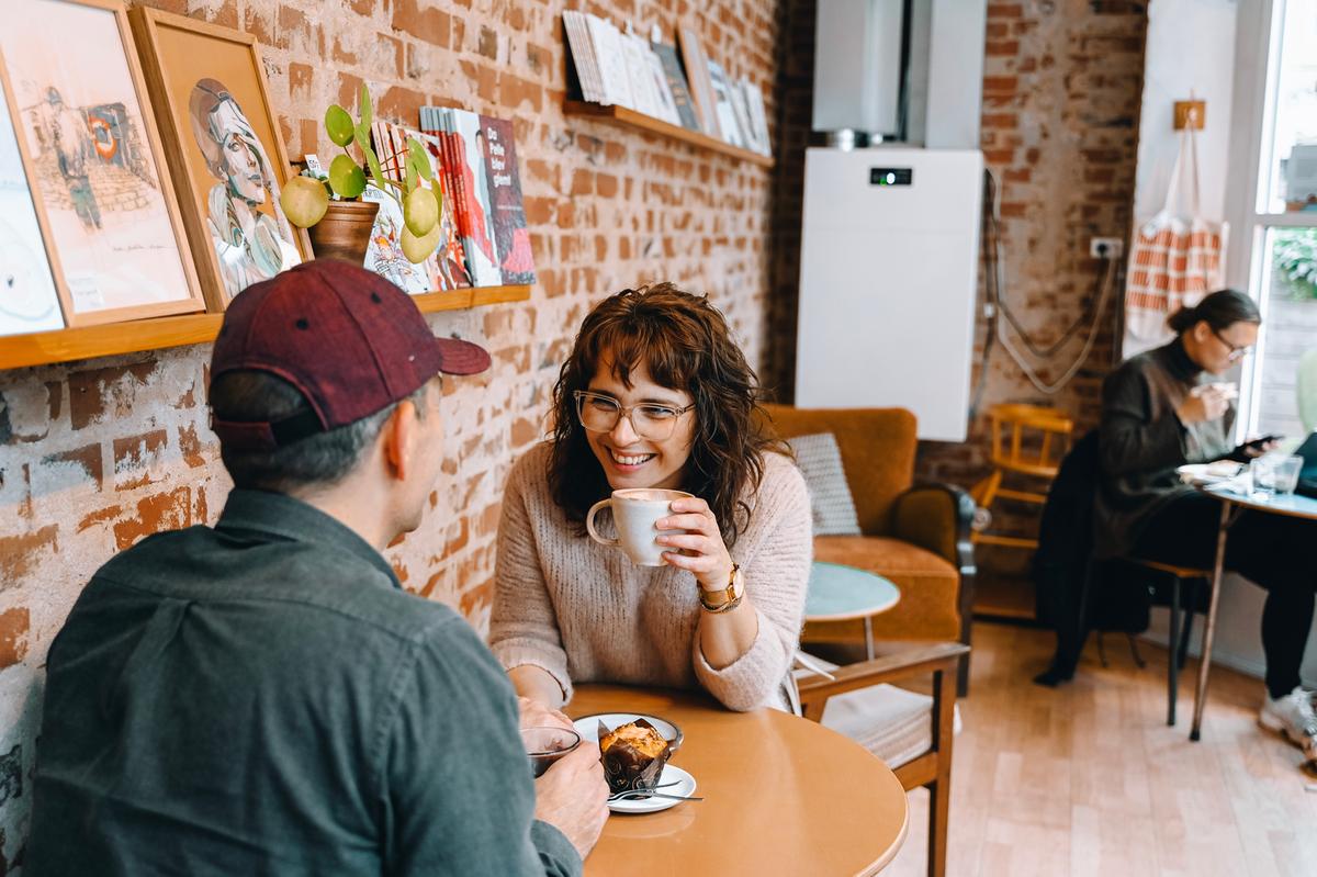 Par på café